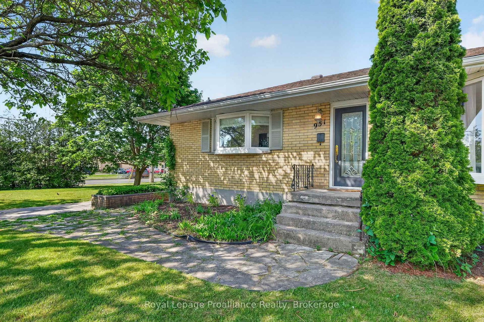 951 D'Arcy Street • Cobourg, ON photo 45