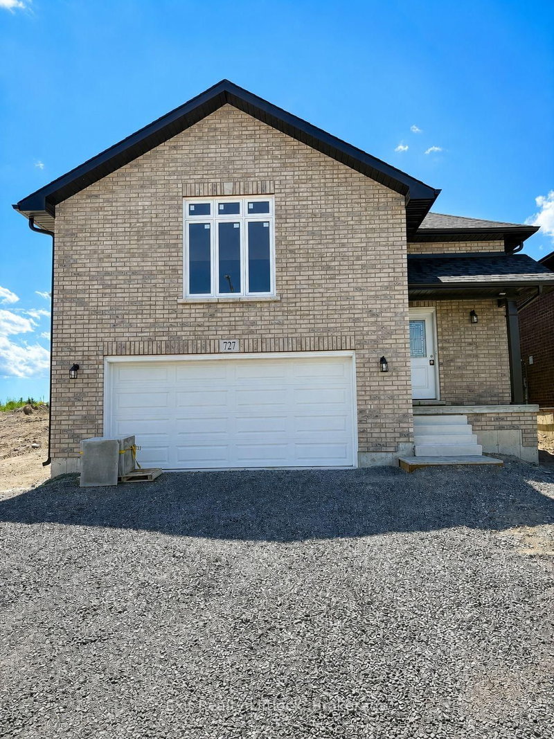 727 Latimer Way