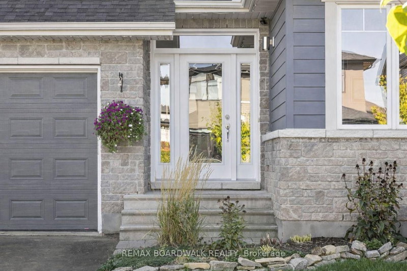 279 Sceptre Way