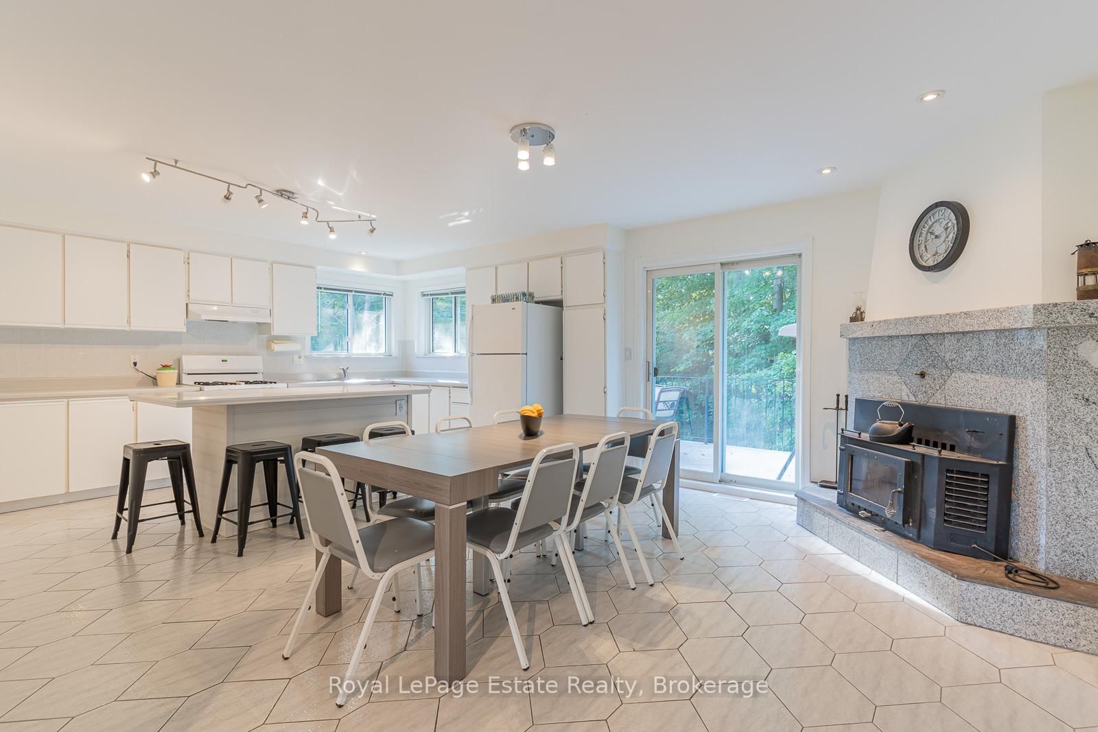 632 Bannister Drive • South Bruce Peninsula, ON photo 9