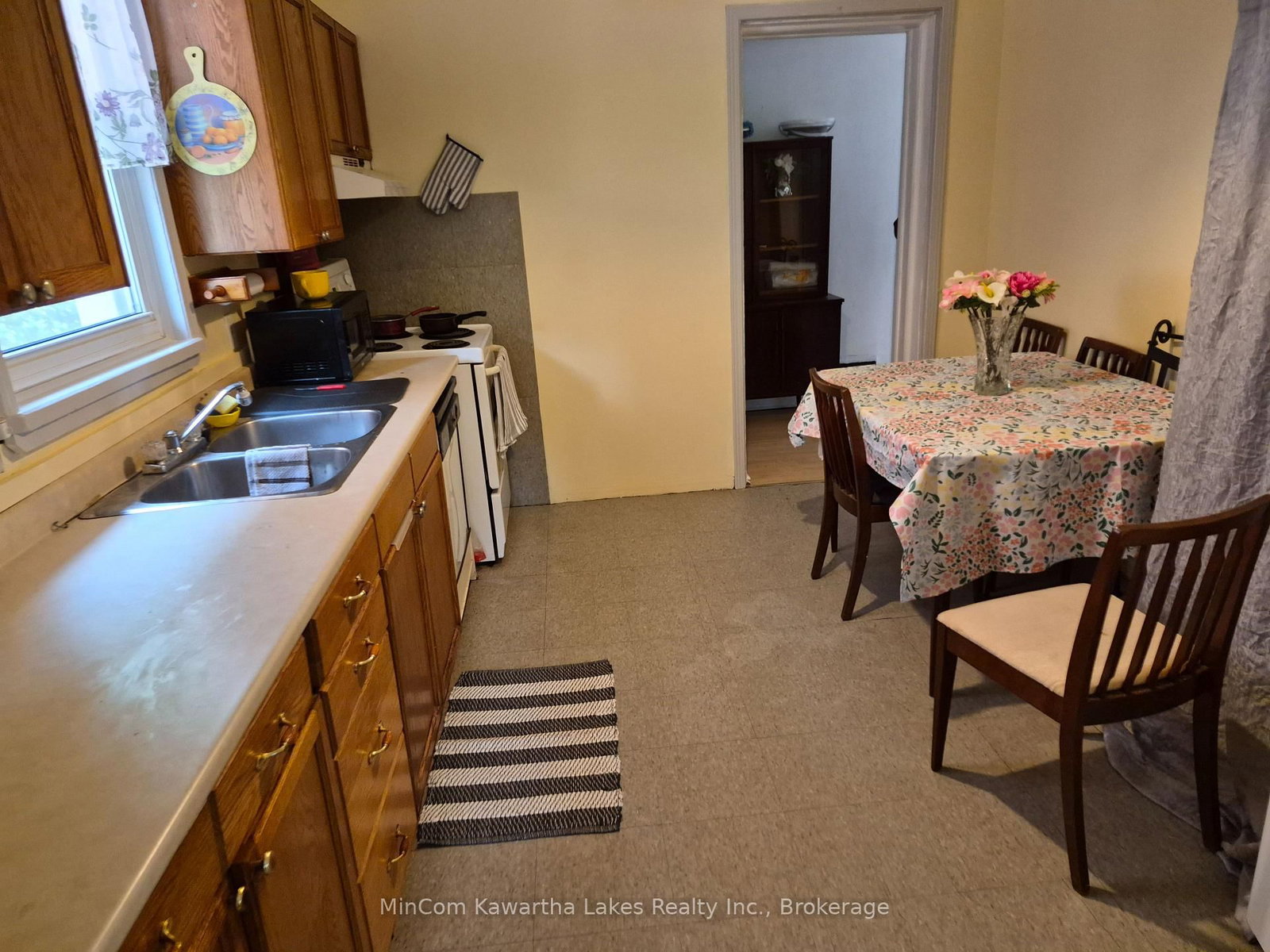 460 Driscoll Terrace • Peterborough, ON photo 6