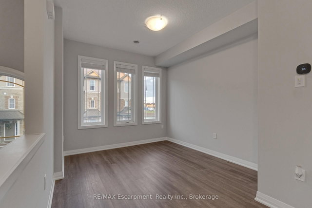 53 Aquarius Crescent
