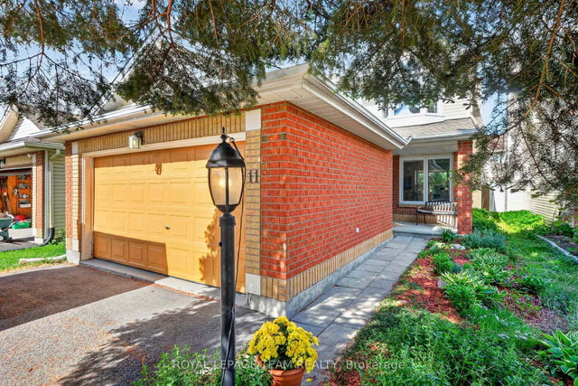 11 Avonhurst Avenue