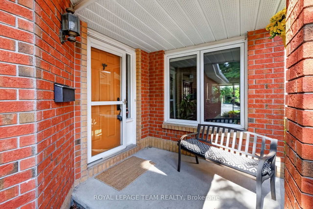 11 Avonhurst Avenue