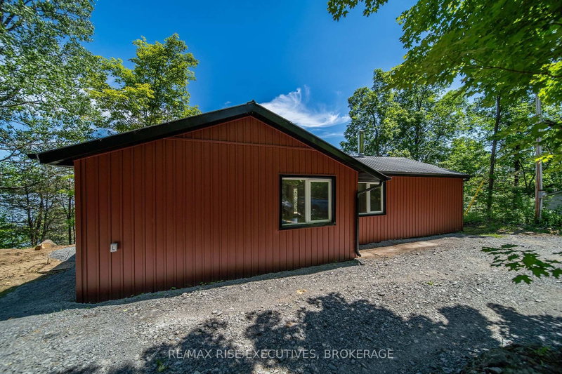 1040 Buckhorn Lane