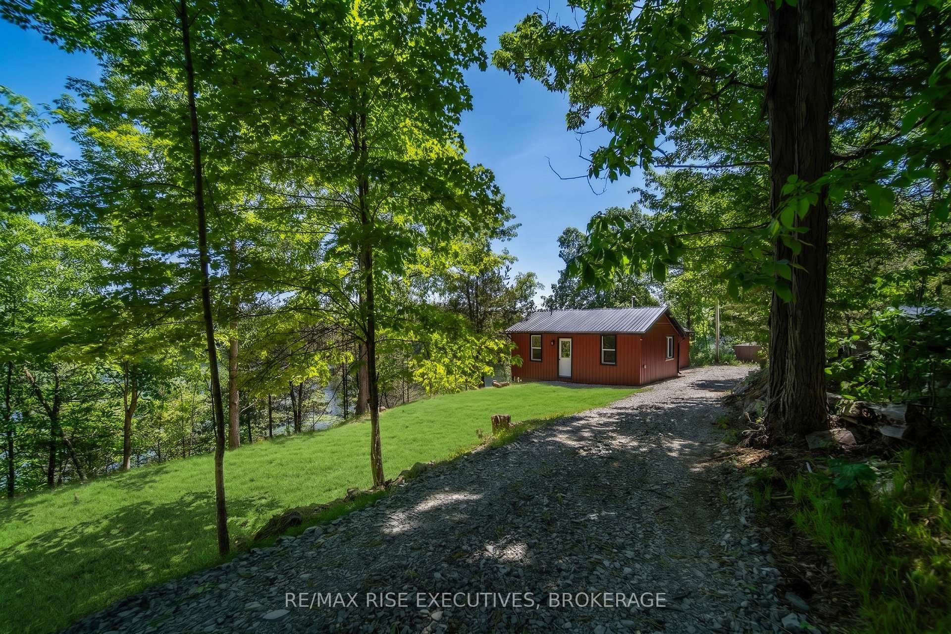 1040 Buckhorn Lane