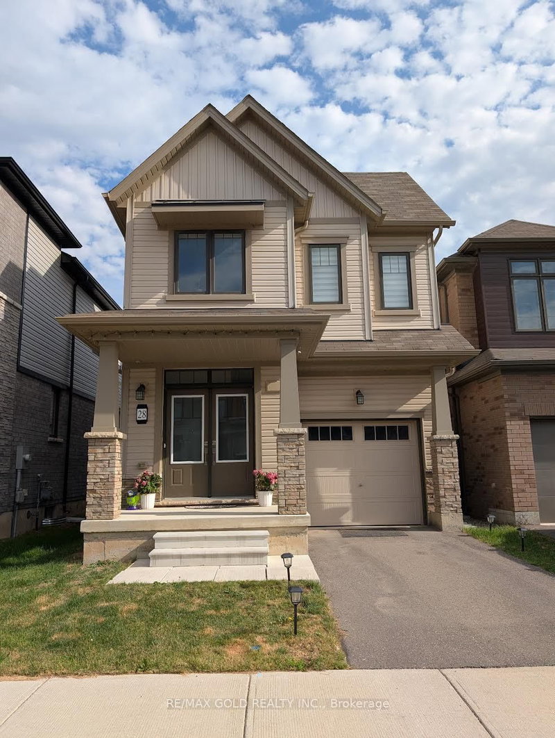 home for lease on 28 Amos Avenue