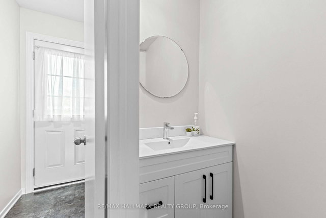 11 - 1160 Shillington Avenue