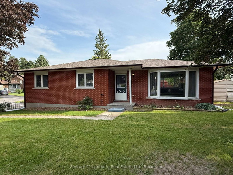 home for lease on 2 Argyle Crescent