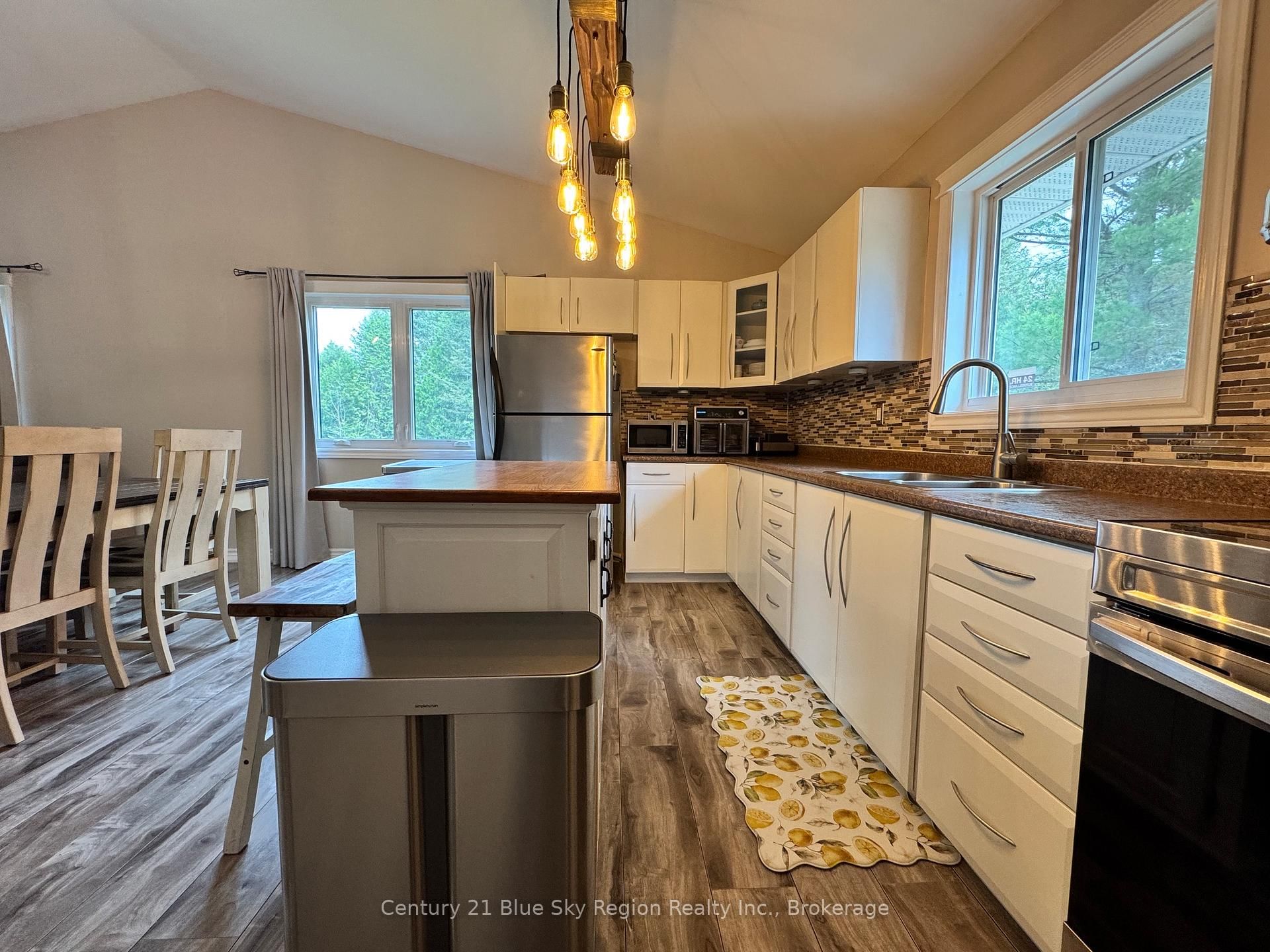 2161 Papineau Road