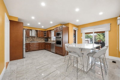 15 Talia Court • Hamilton, ON photo 8