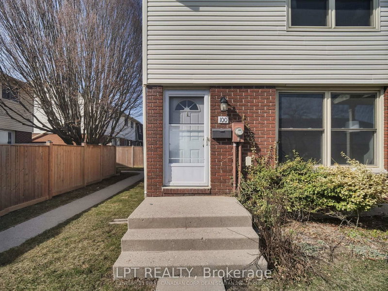 100 - 51 Sholto Drive