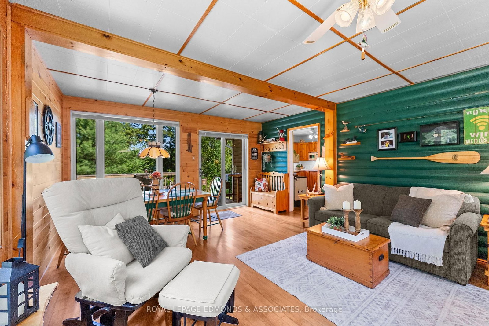 Listing Image 8