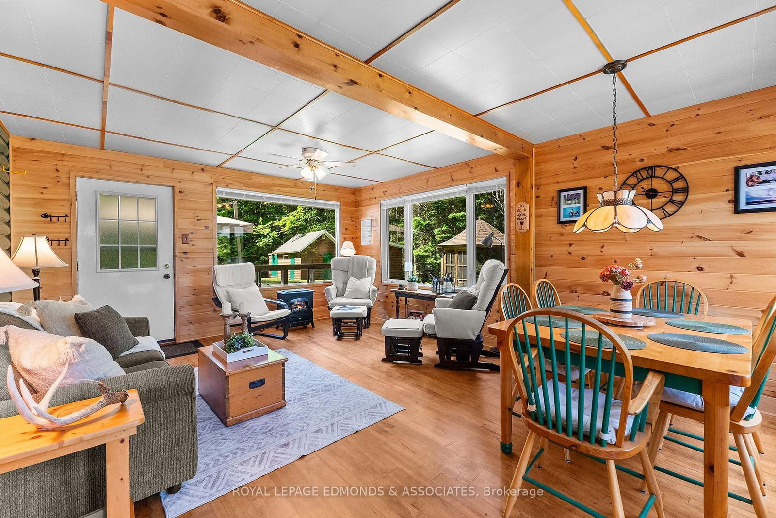 Listing Image 9