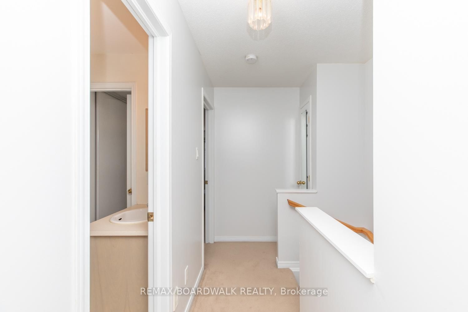 112 Wharhol Private • Ottawa, ON photo 20