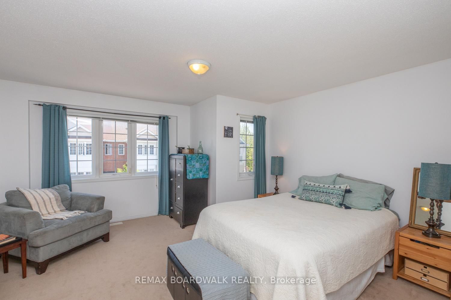112 Wharhol Private • Ottawa, ON photo 21