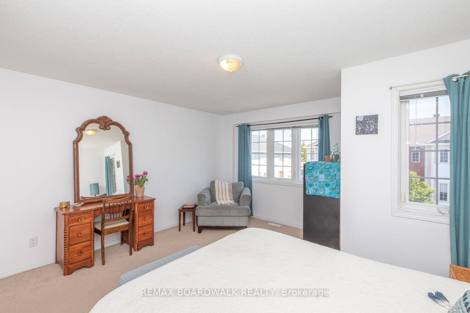 112 Wharhol Private • Ottawa, ON photo 22