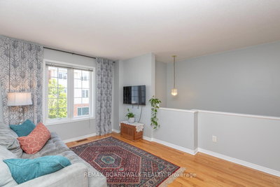 112 Wharhol Private • Ottawa, ON photo 5