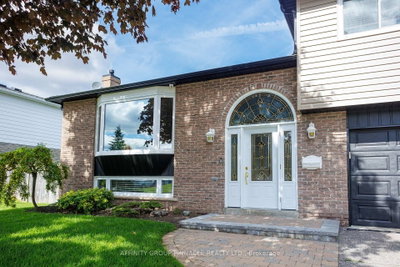 17 Edgewood Drive E — photo 4