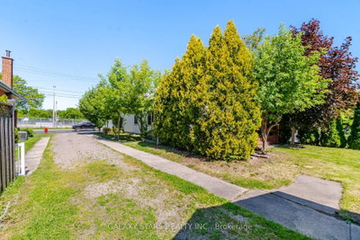 61 Paradise Road S — photo 2