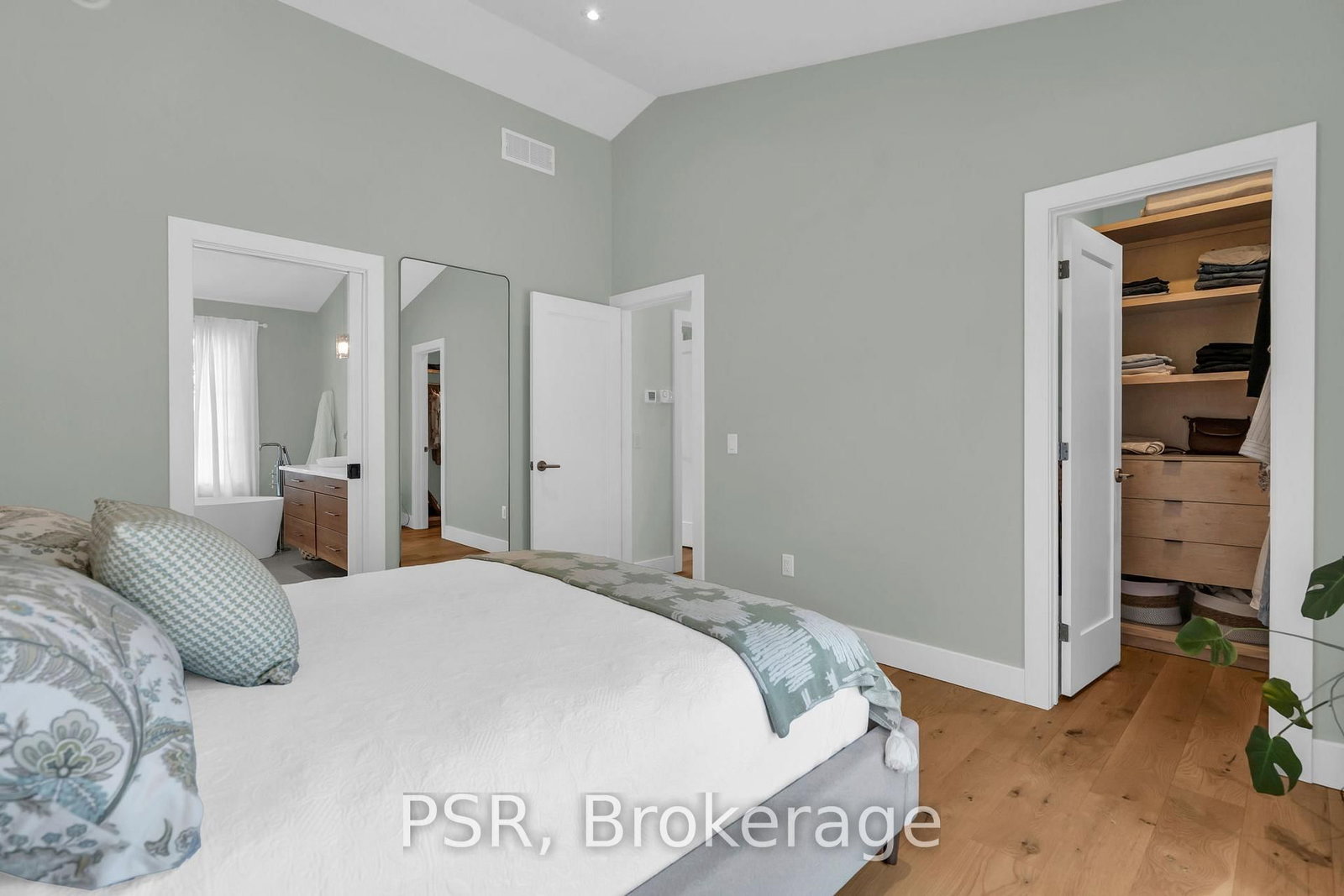 21 Blake Street • Meaford, ON photo 28