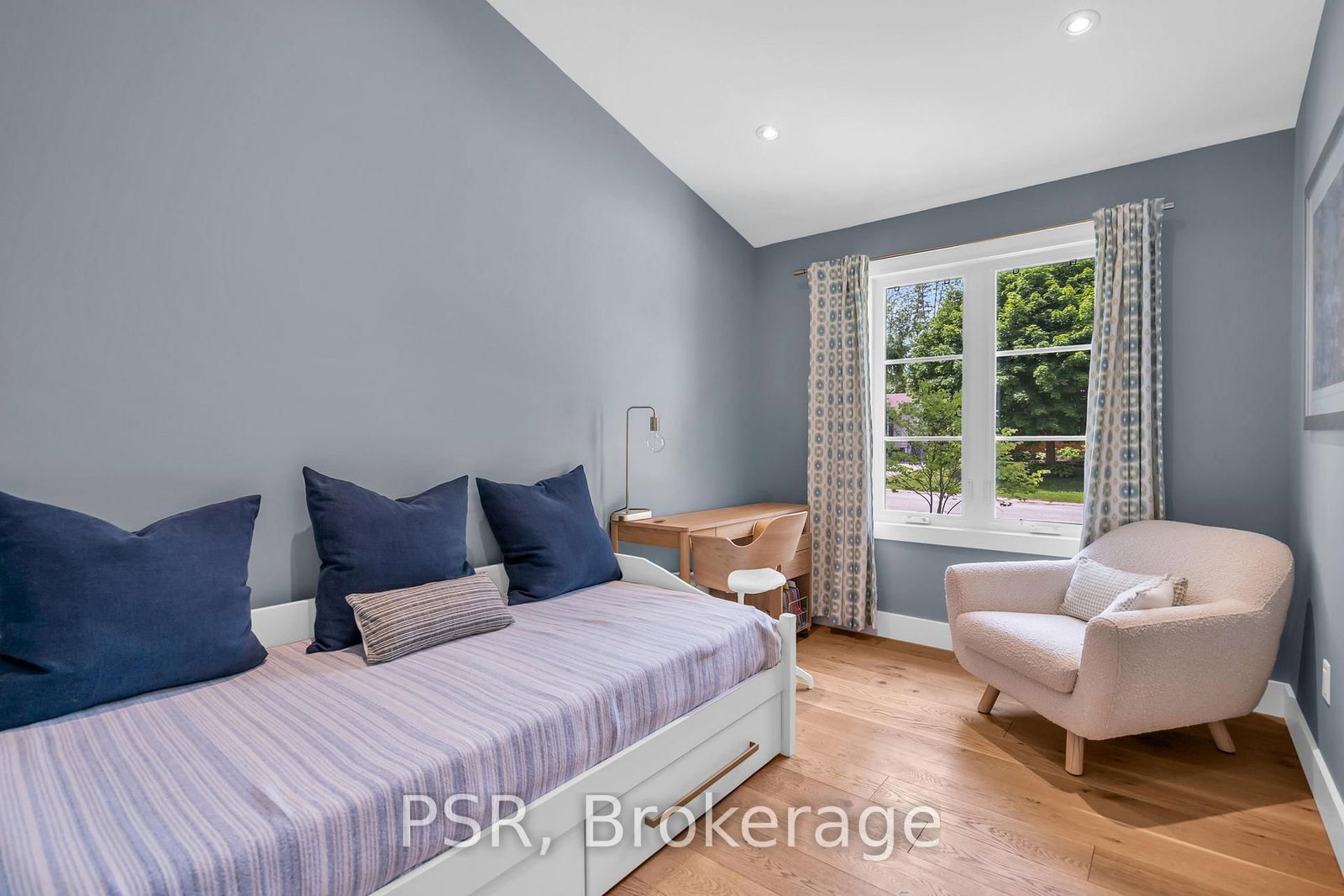 21 Blake Street • Meaford, ON photo 32