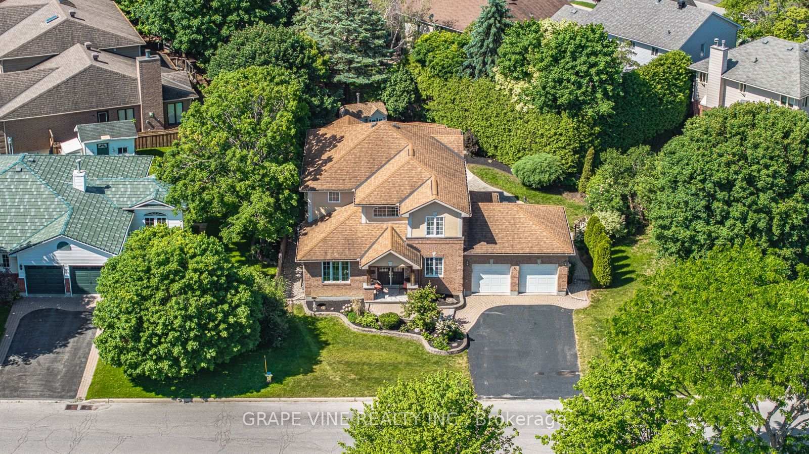 4 Carbery Drive • Stittsville, ON photo 1
