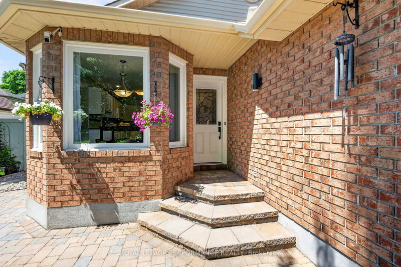 569 Princess Louise Drive