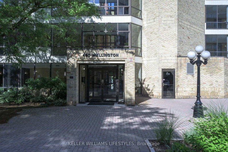 205 - 460 Wellington Street