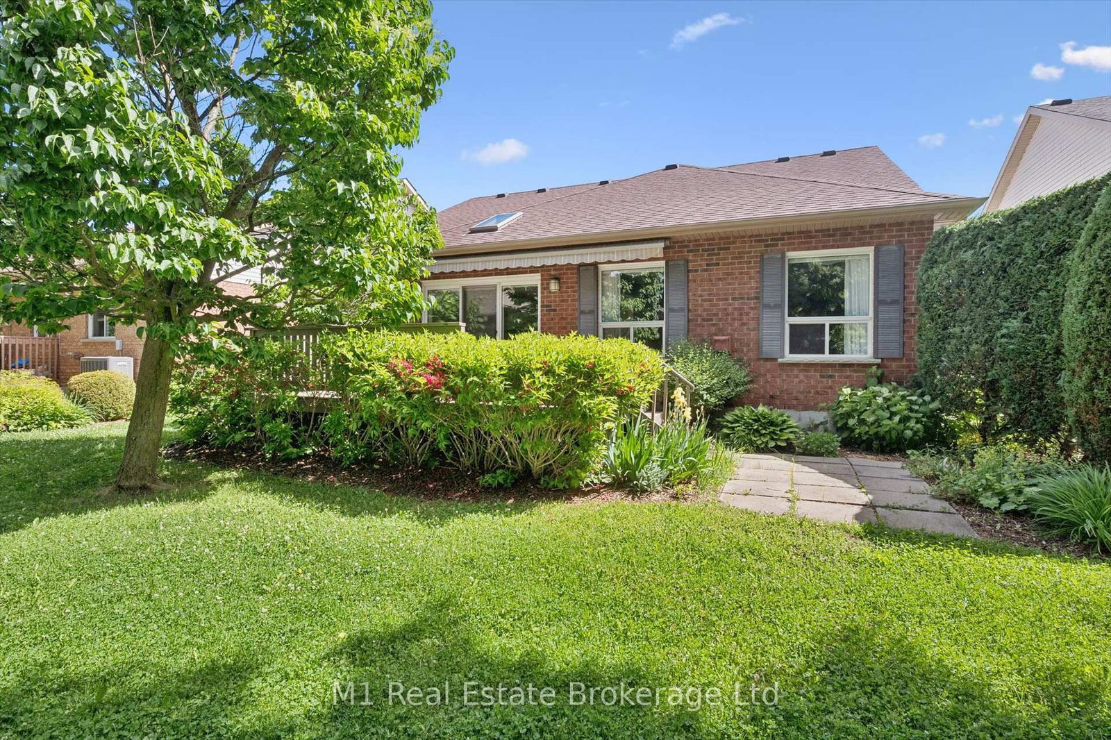 55 Honeysuckle Drive • Guelph, ON photo 38