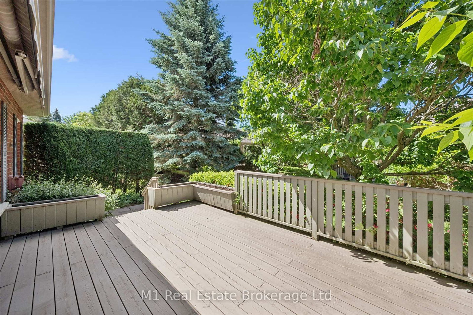 55 Honeysuckle Drive • Guelph, ON photo 40