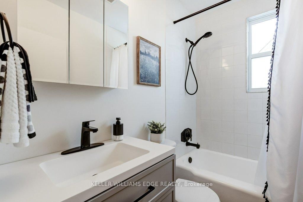 202 Erindale Avenue • Hamilton, ON photo 15