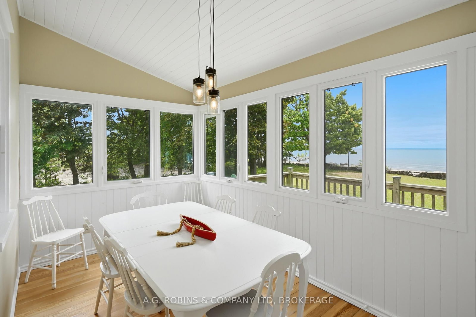 11803 Lakeshore Road • Wainfleet, ON photo 23