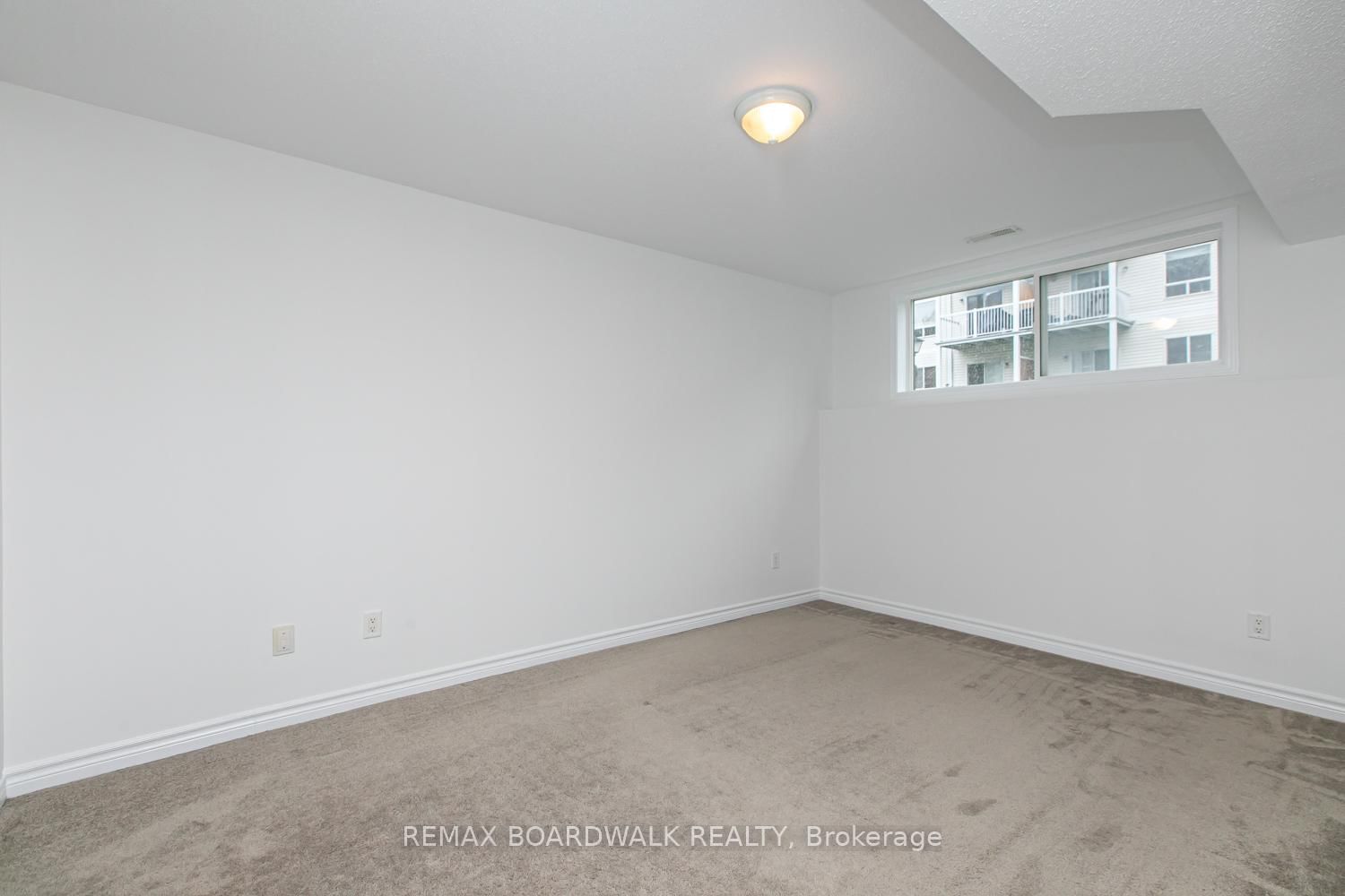 250 Gershwin Private • Ottawa, ON photo 19