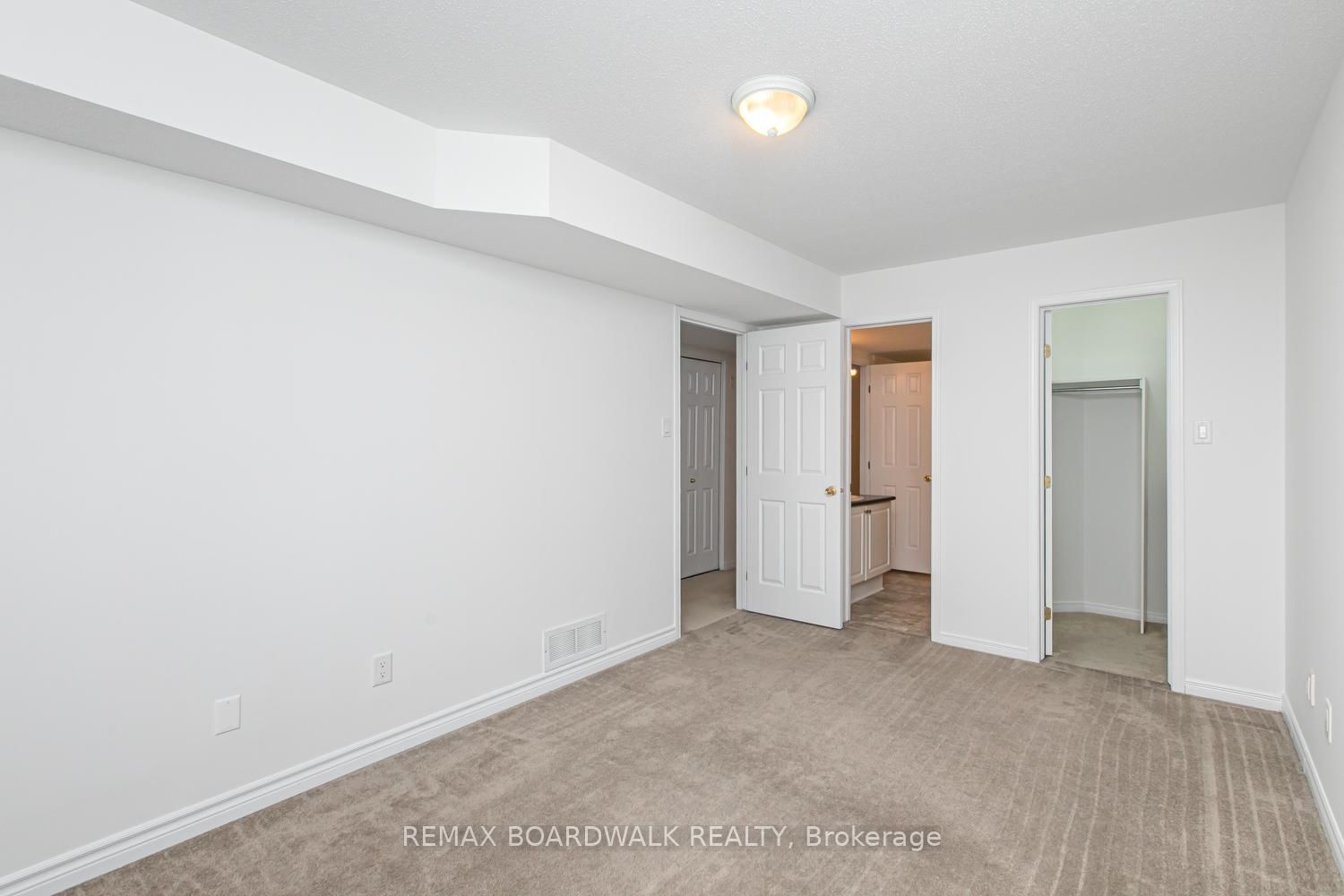250 Gershwin Private • Ottawa, ON photo 20