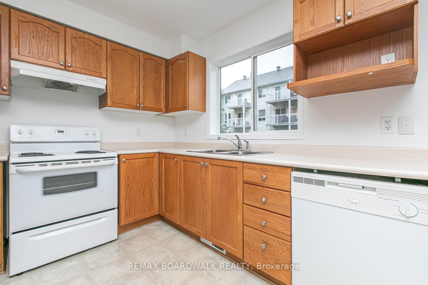 250 Gershwin Private • Ottawa, ON photo 8