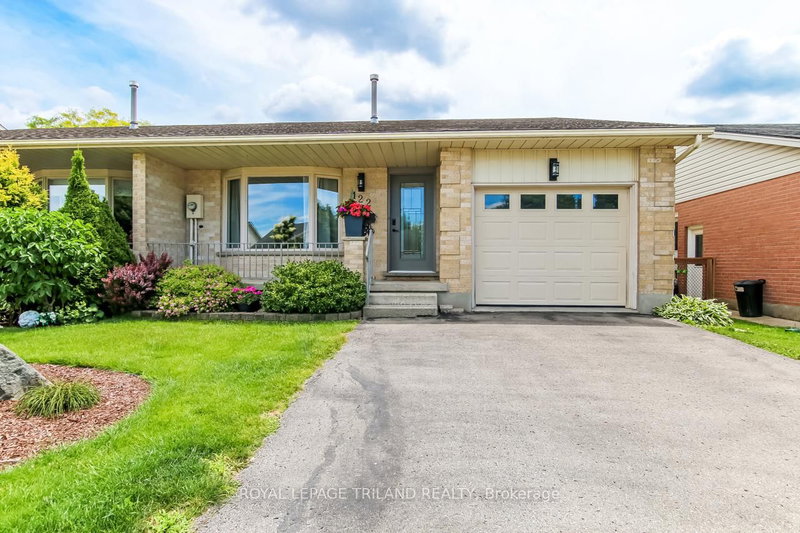 home for sale on 122 Manor Road