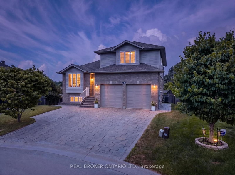 home for sale on 8 Winfield Lane