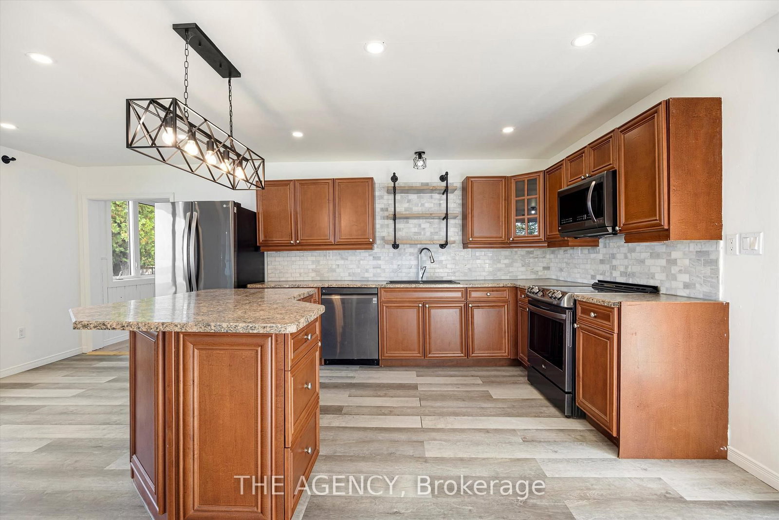 772 S Lake Bernard Road • Strong, ON photo 18