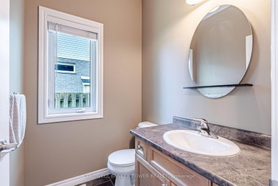 Unit 20 — 2089 Beaverbrook Avenue — photo 5