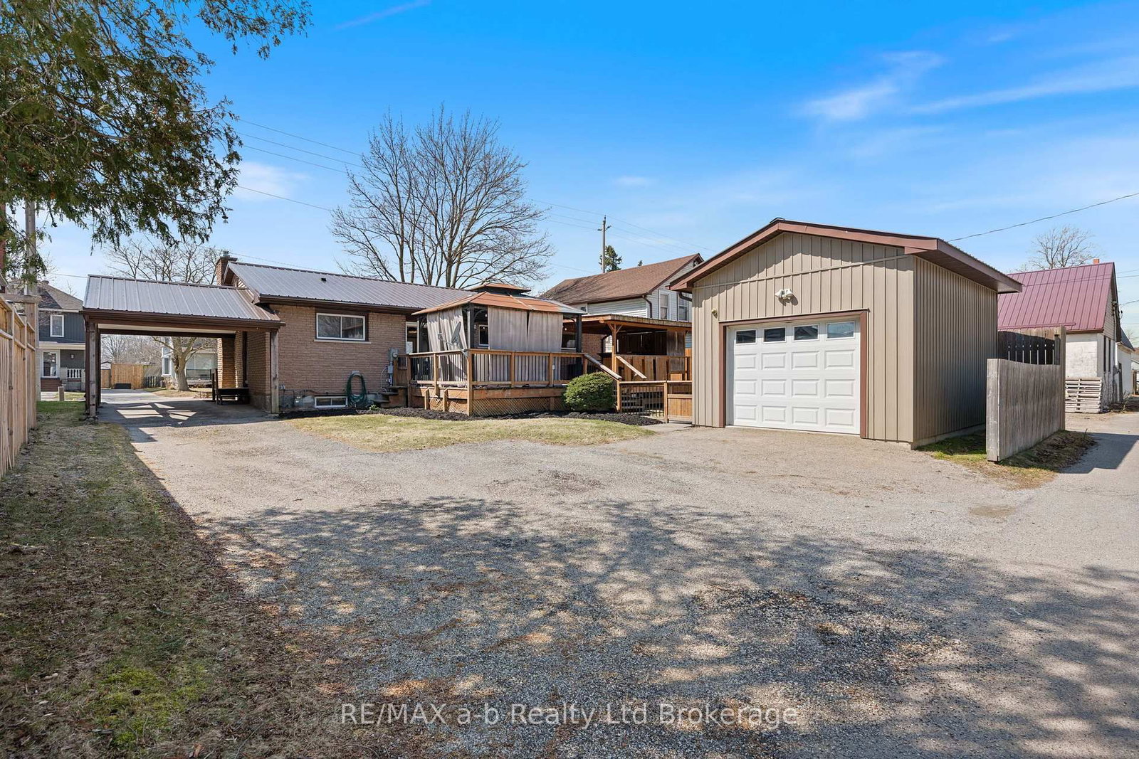 318 Broadway Street • Tillsonburg, ON photo 22