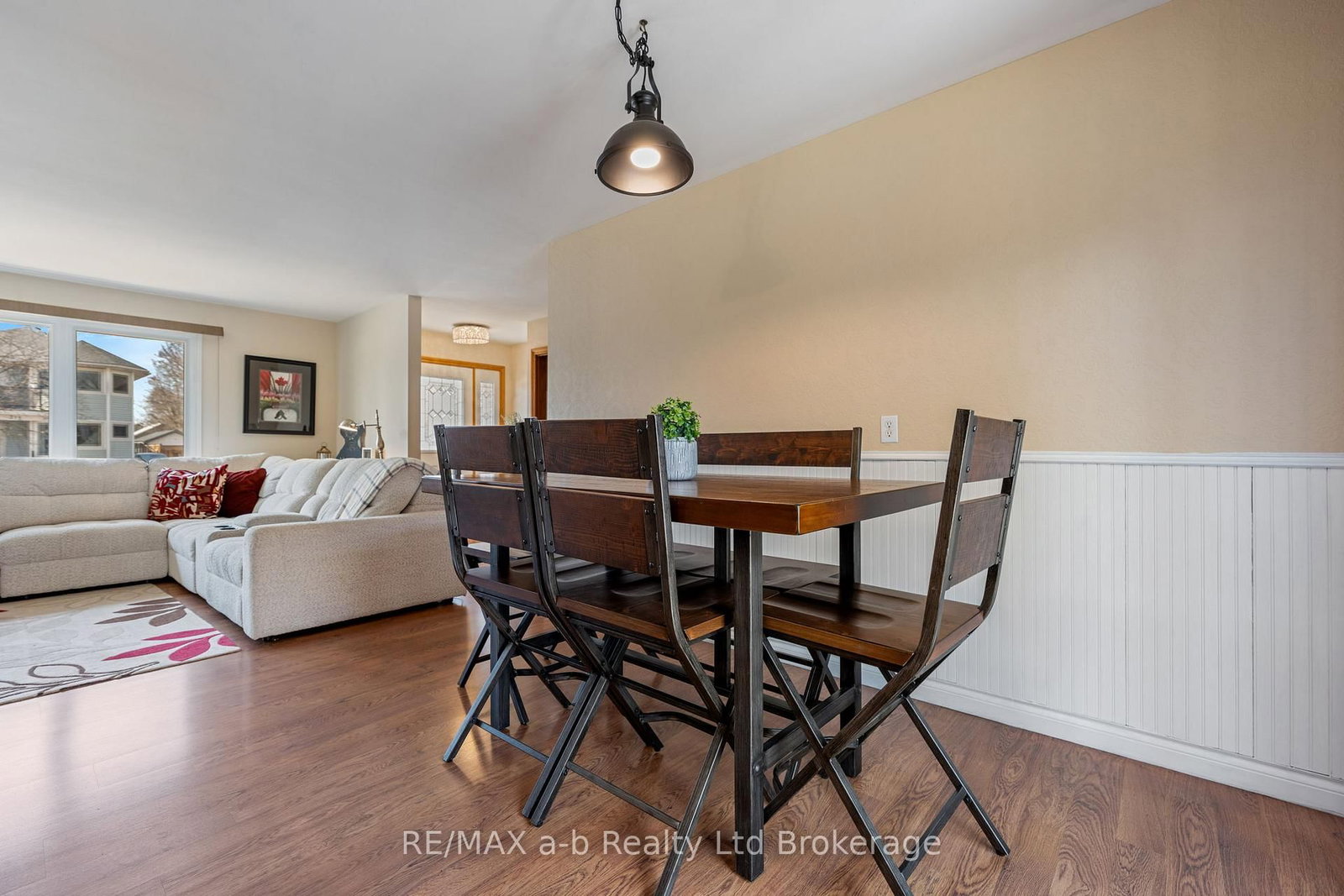 318 Broadway Street • Tillsonburg, ON photo 6