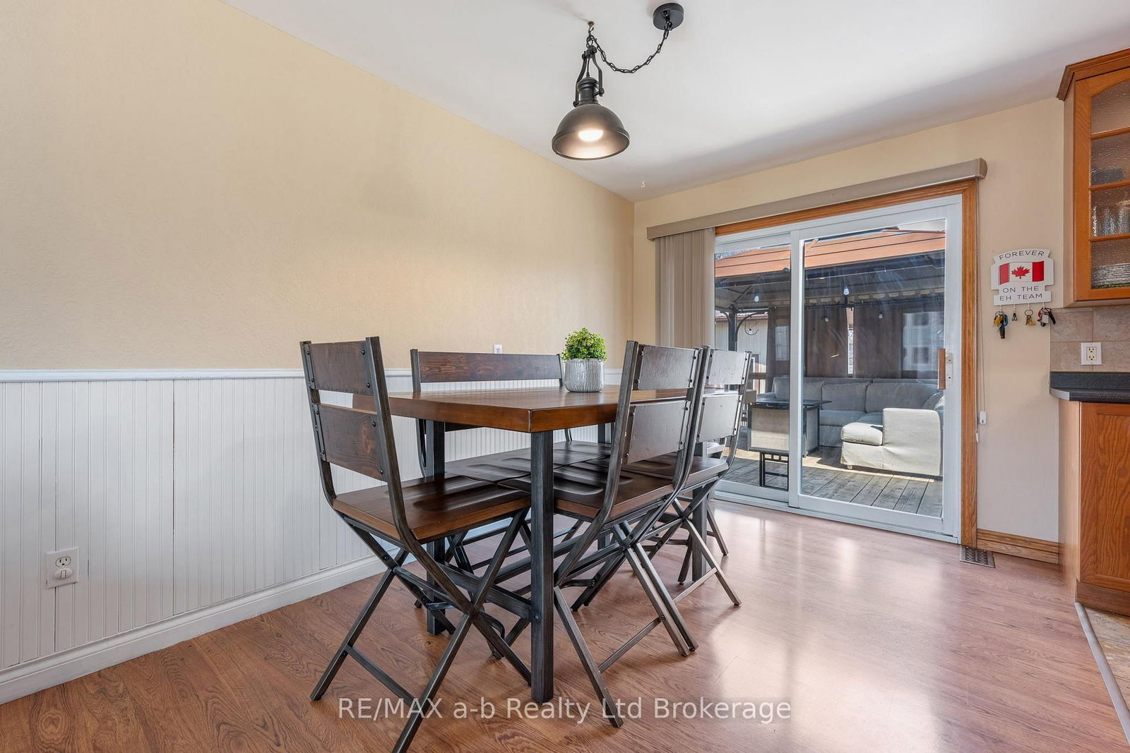 318 Broadway Street • Tillsonburg, ON photo 7
