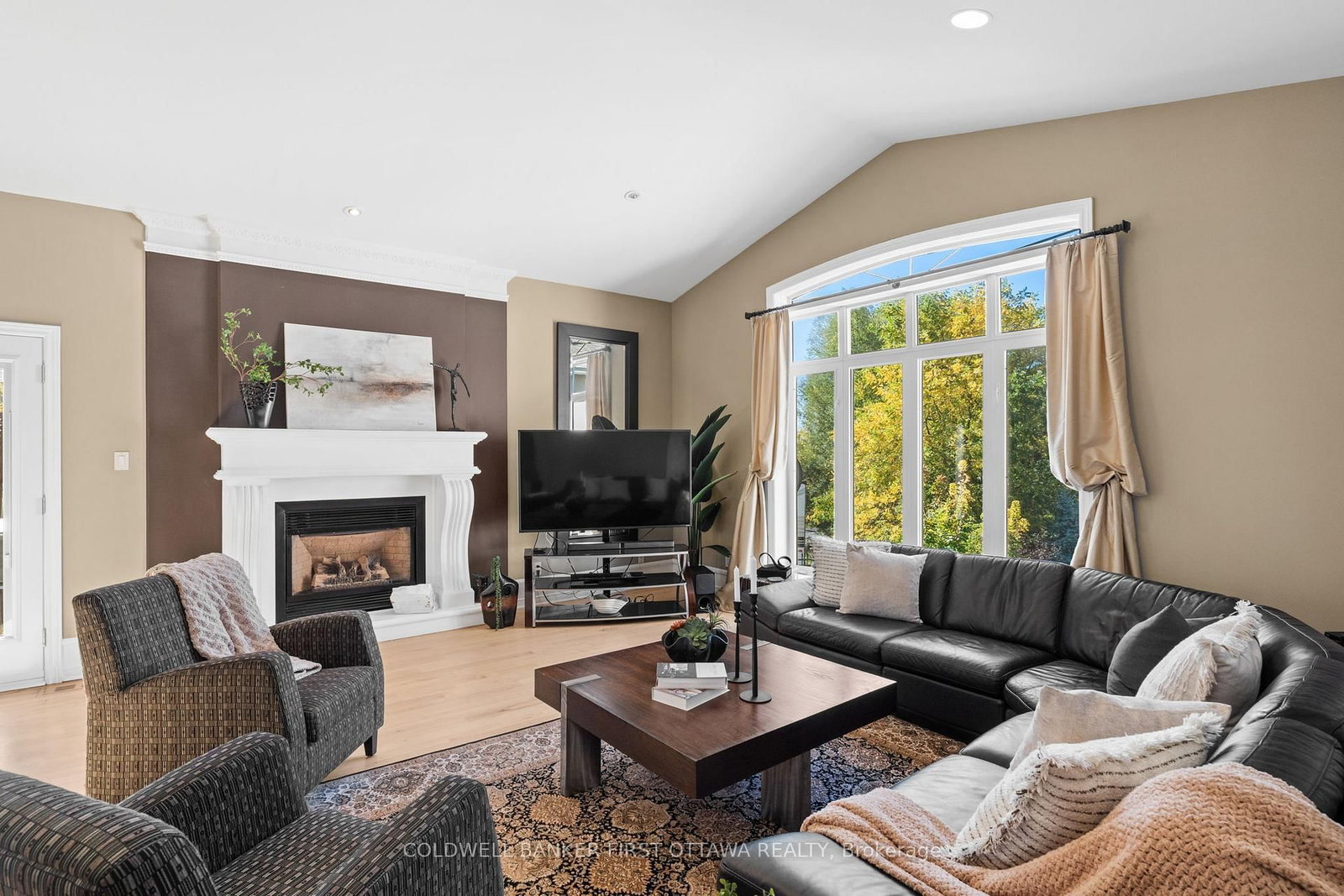 358 River Road • Ottawa, ON photo 6