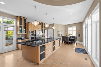 358 River Road • Ottawa, ON photo 8