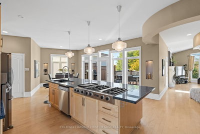 358 River Road • Ottawa, ON photo 9
