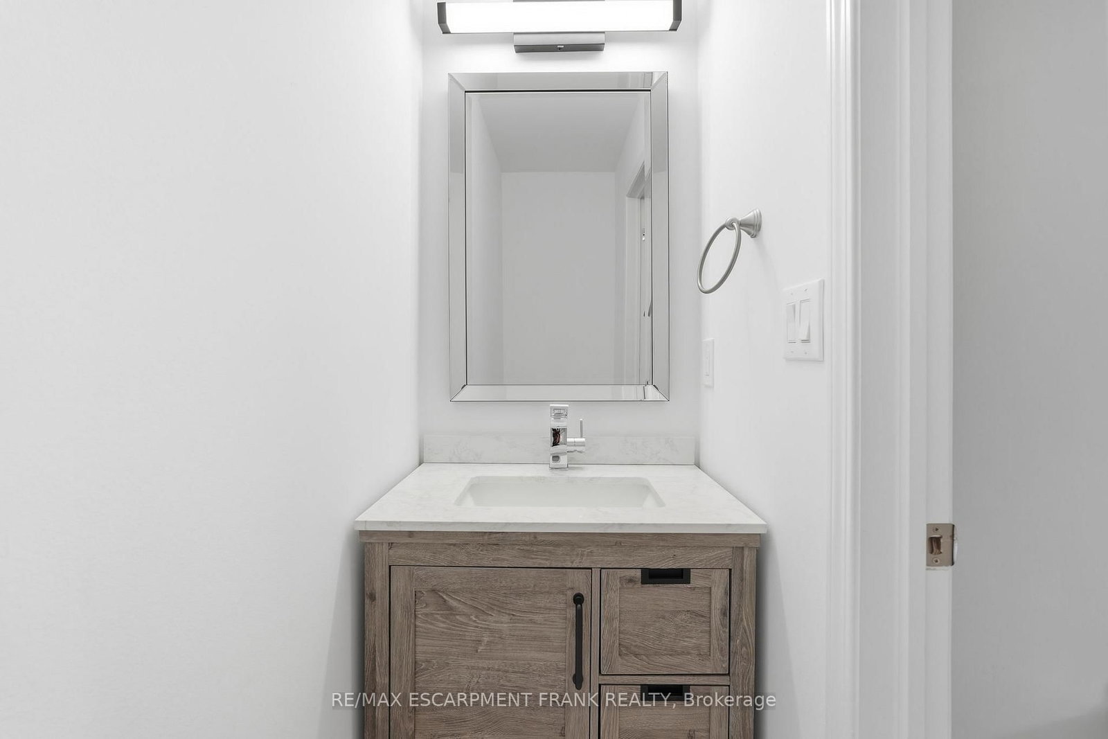12 EMICK Drive • Hamilton, ON photo 19