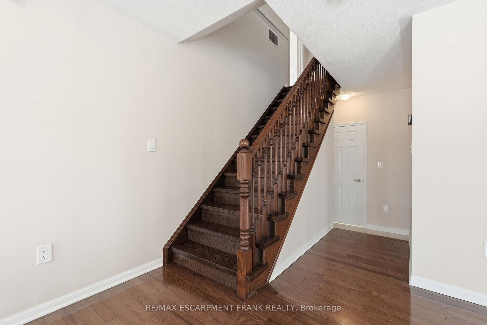 12 EMICK Drive • Hamilton, ON photo 20