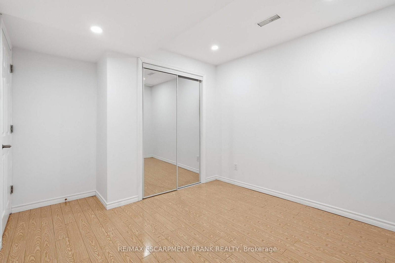 12 EMICK Drive • Hamilton, ON photo 45