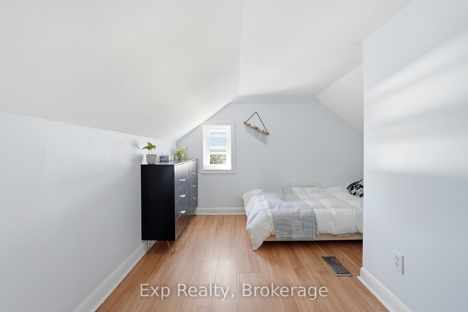 34 South Park Street • Hastings, ON photo 24
